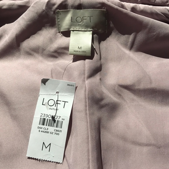 NWT LOFT Puffer Vest - Picture 2 of 3